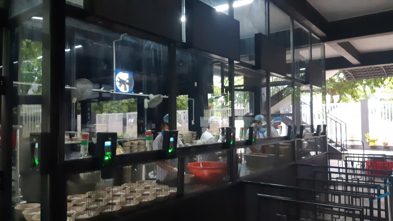 Lắp đặt kiểm soát suất ăn công nghiệp